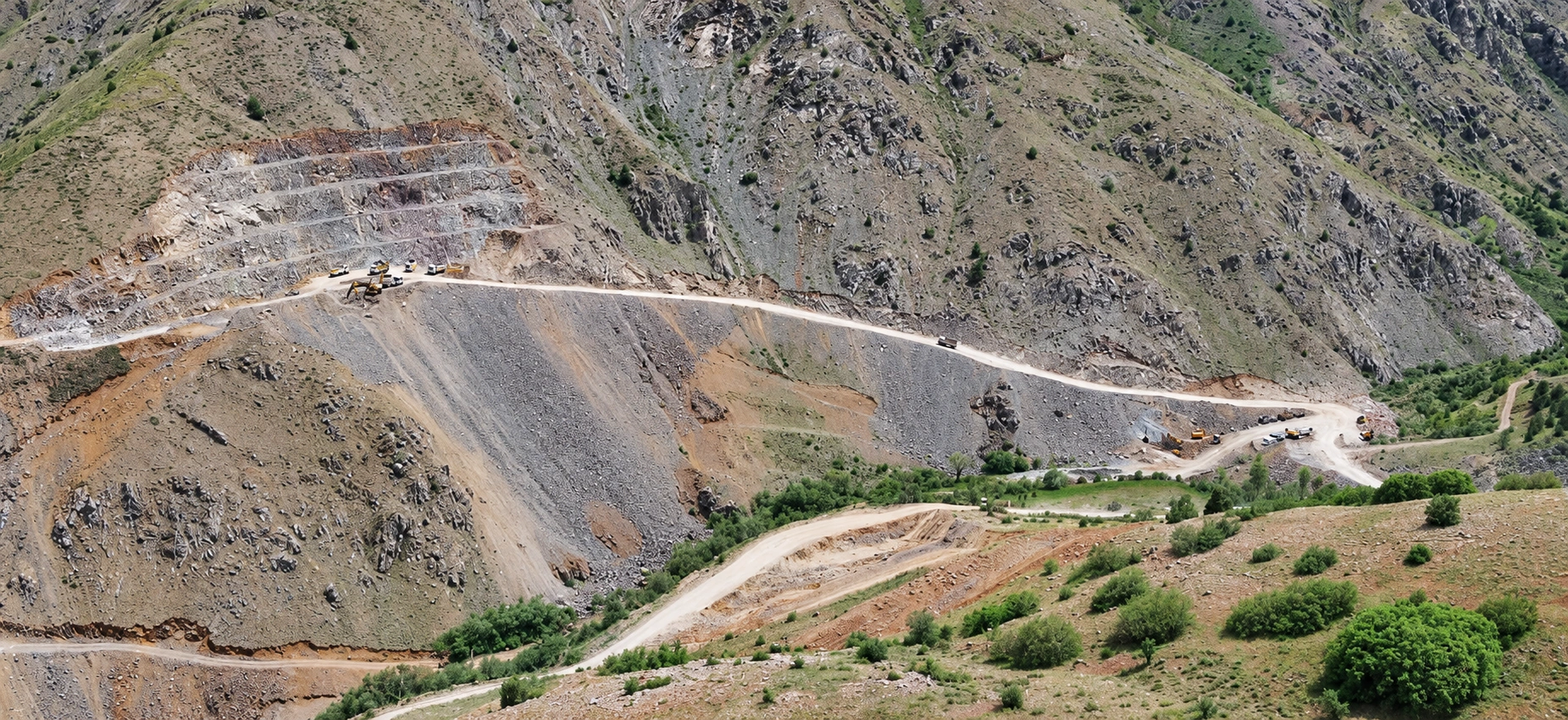 Erzincan Ballı Barajı — referans fotoğrafa dayanan iyileştirilmiş görünüm